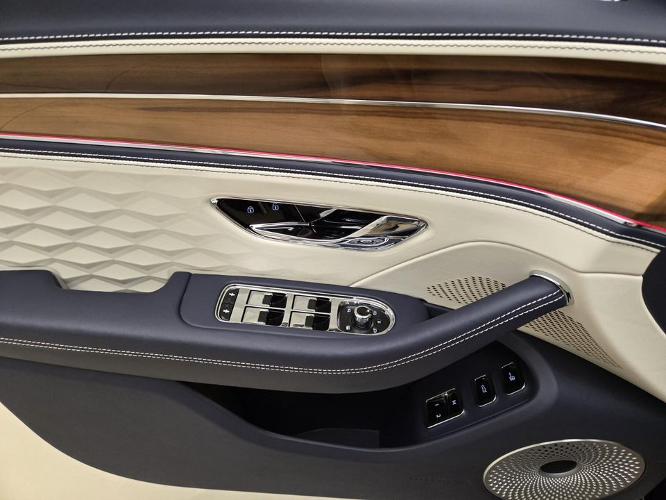 2025 Bentley Flying Spur