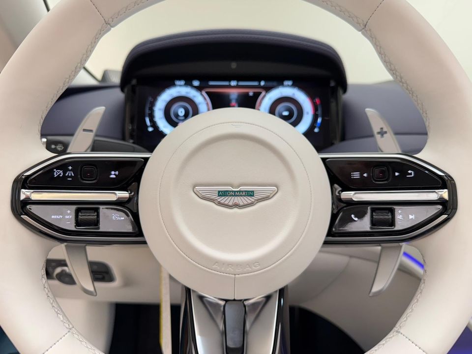 2025 Aston Martin DB12