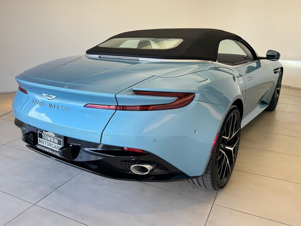 2025 Aston Martin DB12