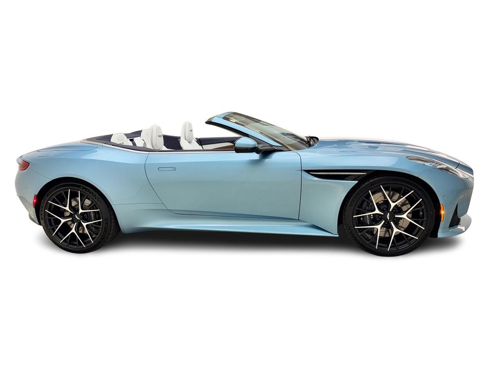 2025 Aston Martin DB12