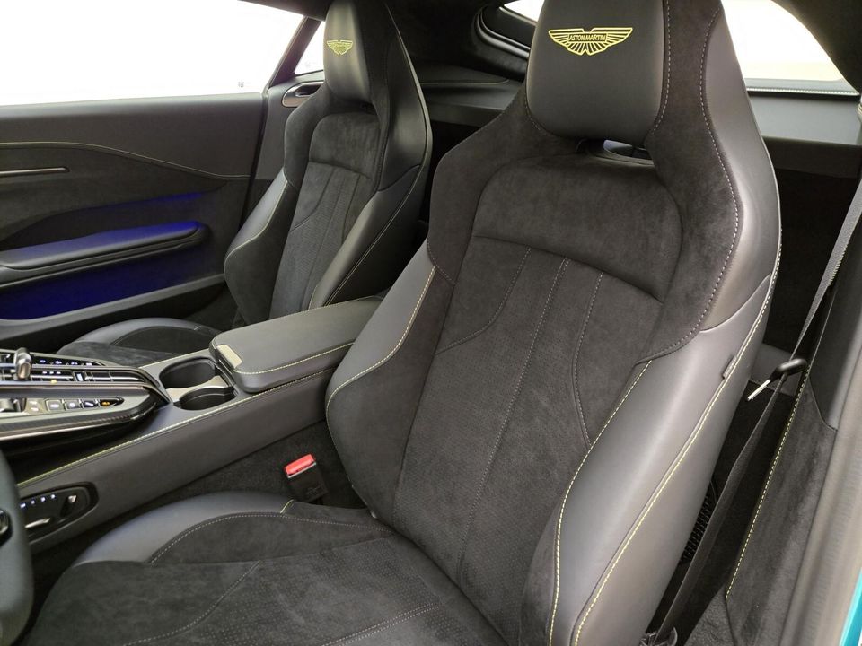 2025 Aston Martin Vantage
