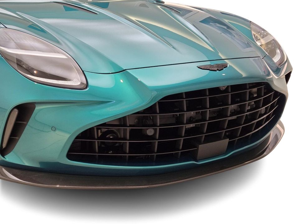 2025 Aston Martin Vantage