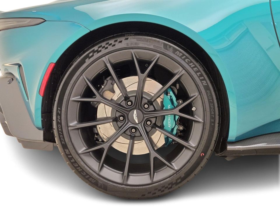 2025 Aston Martin Vantage