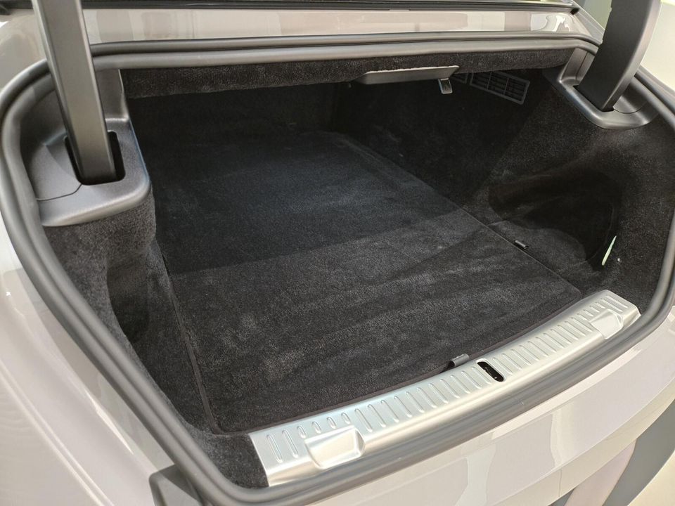 2025 Rolls-Royce Spectre