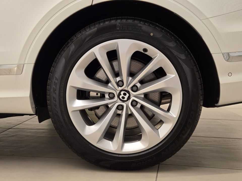 2025 Bentley Bentayga