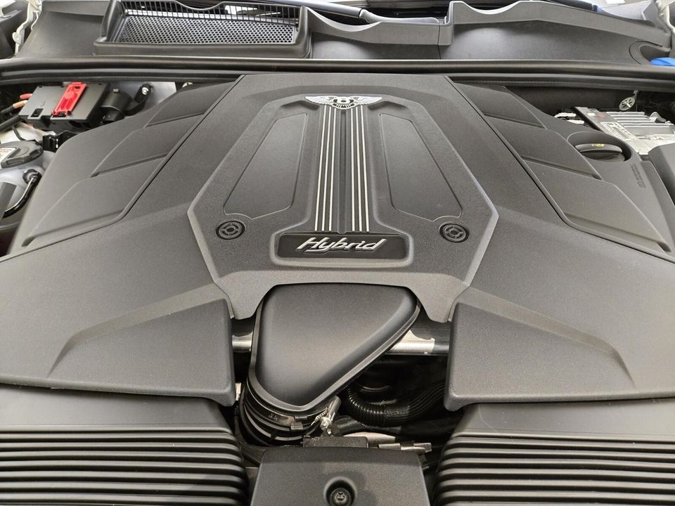 2025 Bentley Bentayga