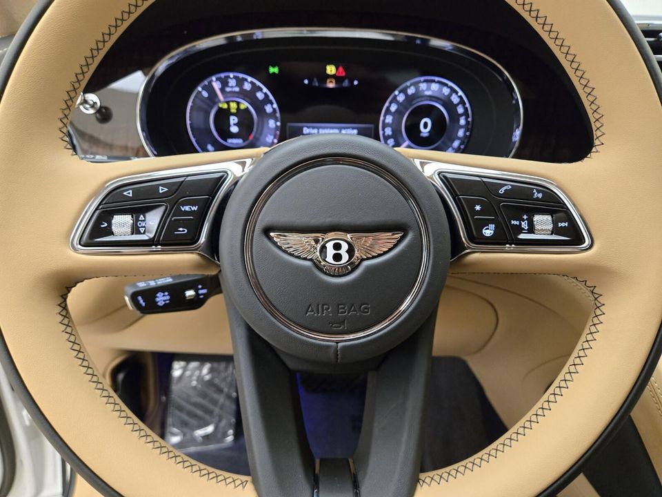 2025 Bentley Bentayga