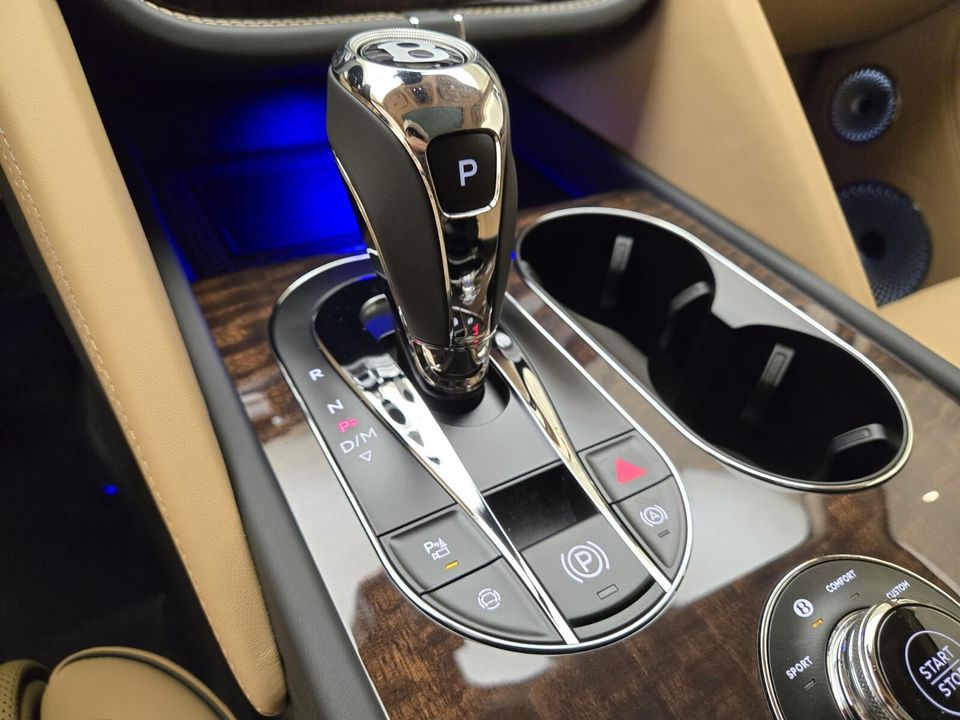 2025 Bentley Bentayga