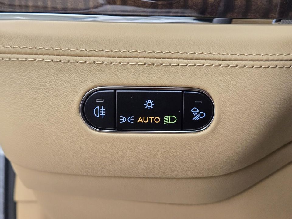 2025 Bentley Bentayga
