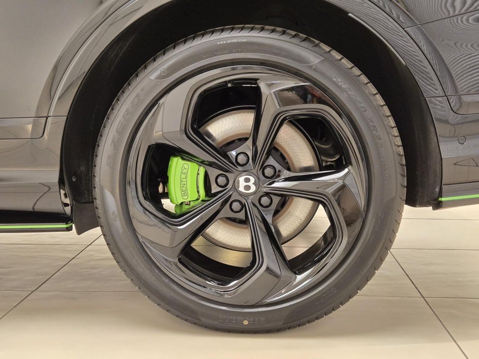2025 Bentley Bentayga