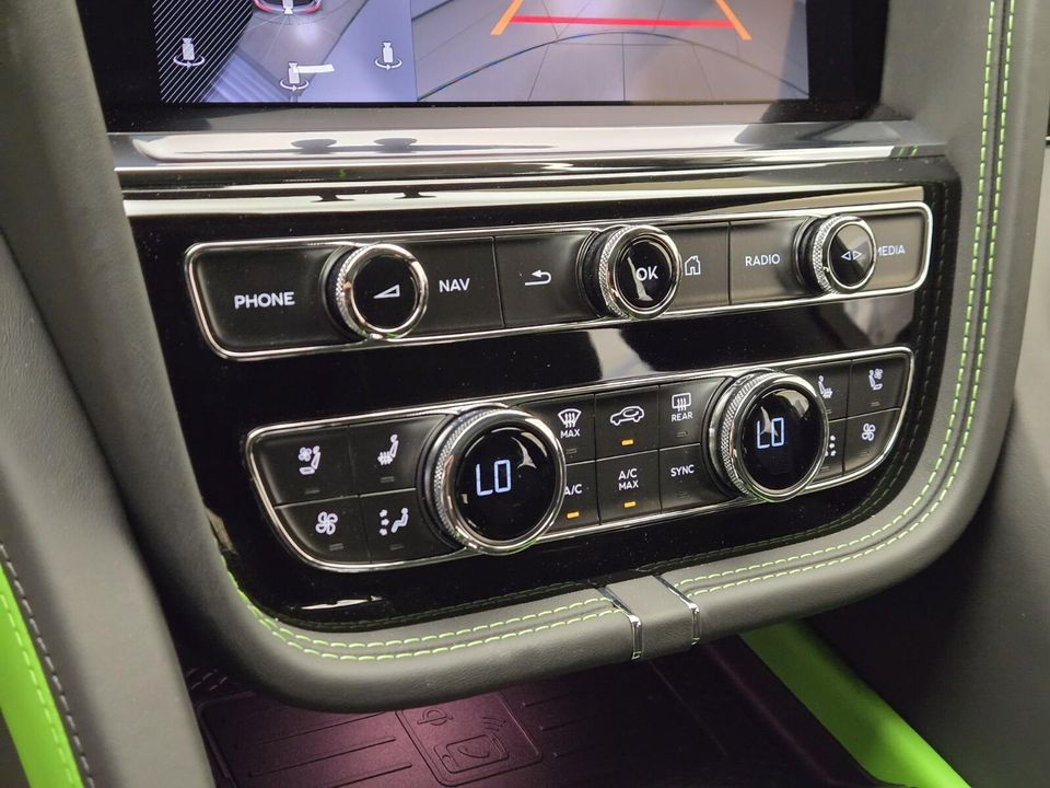 2025 Bentley Bentayga
