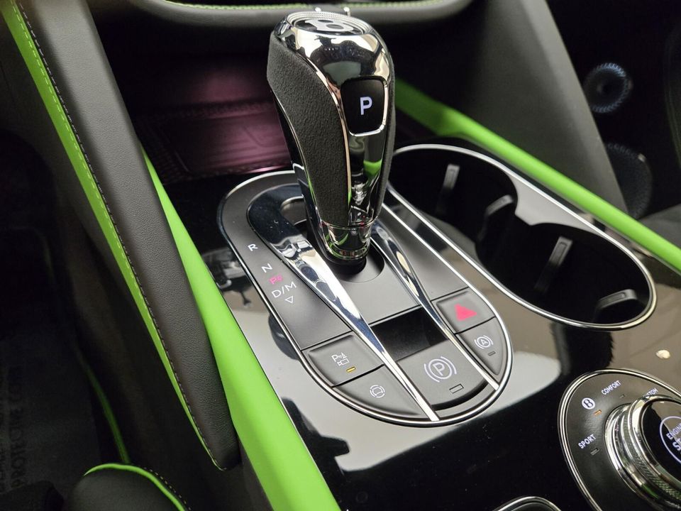 2025 Bentley Bentayga