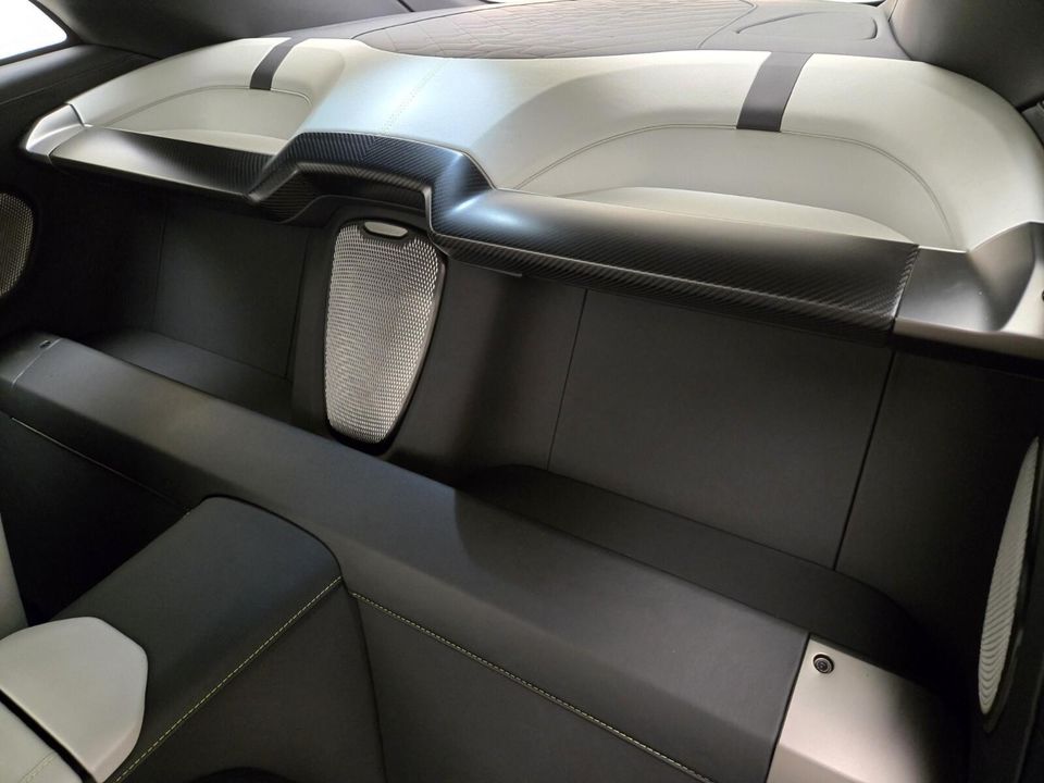 2025 Aston Martin Vanquish