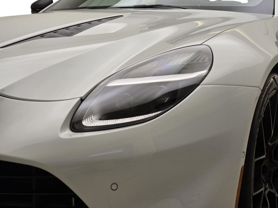 2025 Aston Martin Vanquish