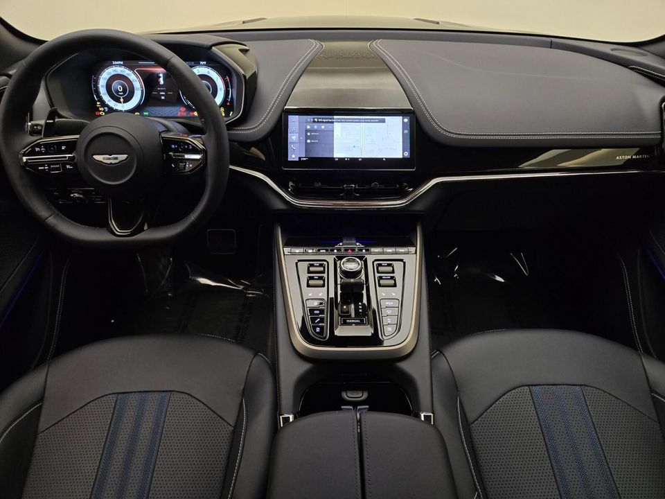 2025 Aston Martin DBX