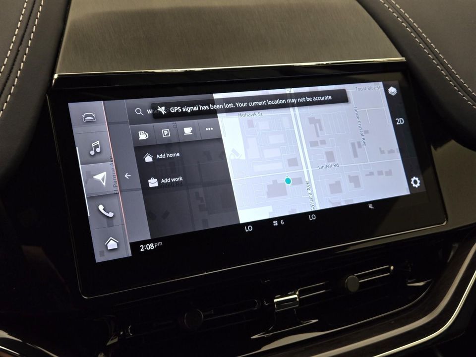 2025 Aston Martin DBX