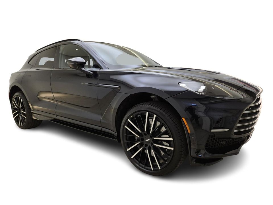2025 Aston Martin DBX