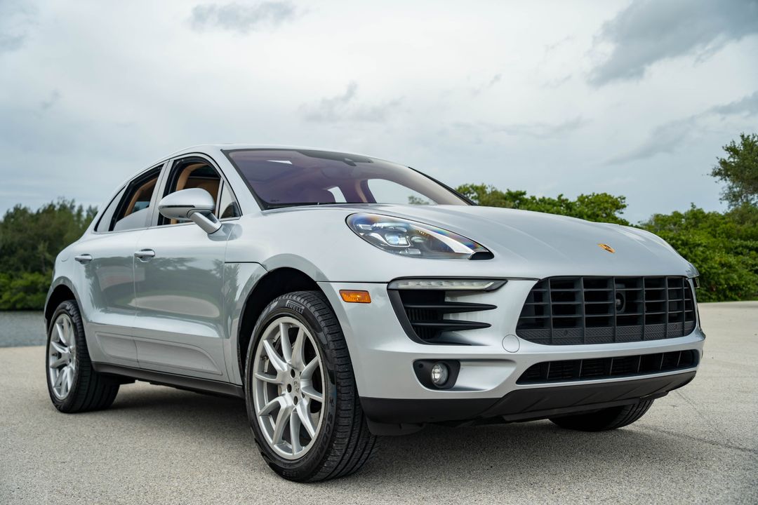2017 Porsche Macan
