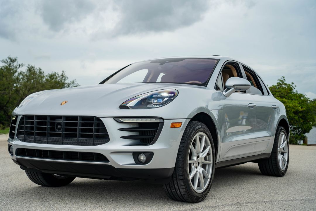 2017 Porsche Macan