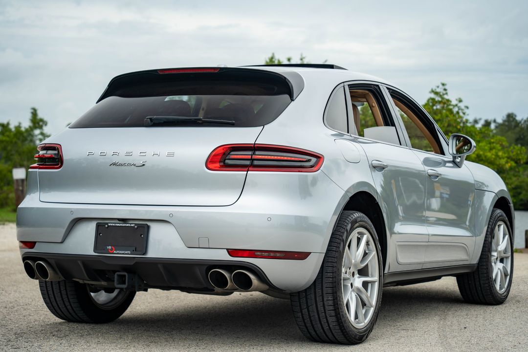 2017 Porsche Macan