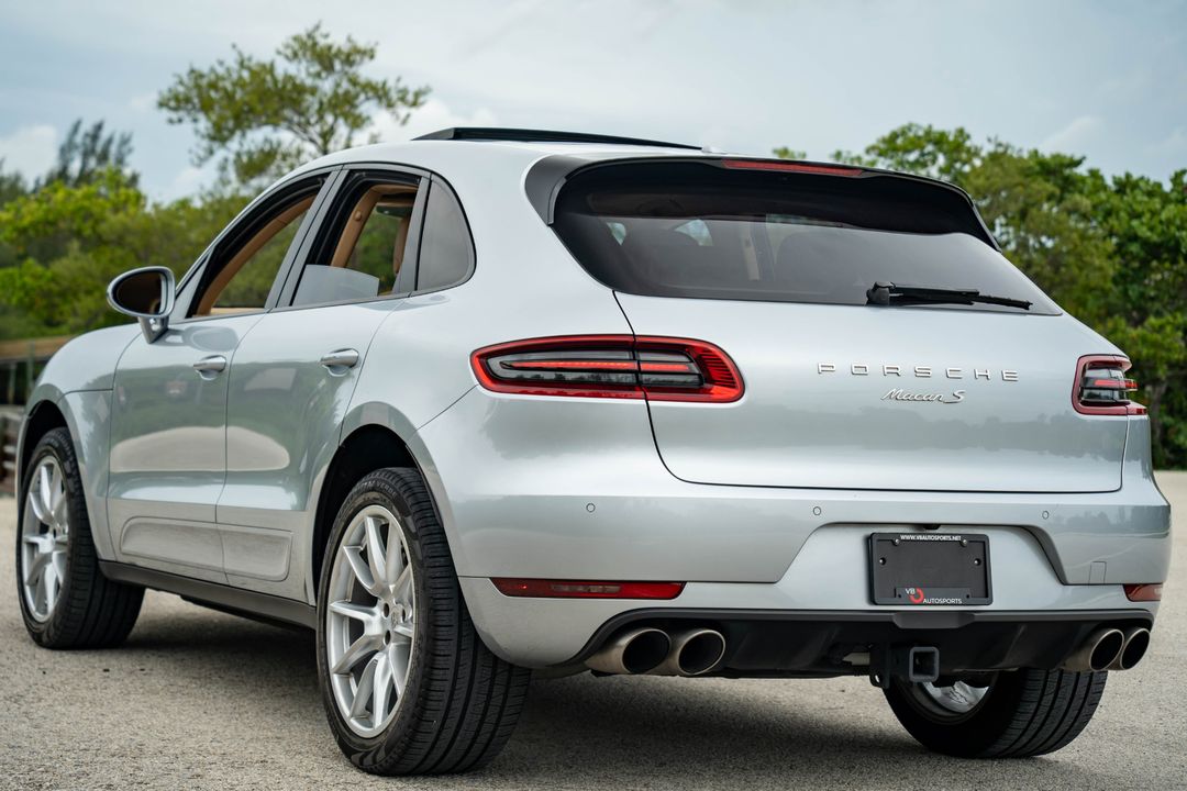 2017 Porsche Macan