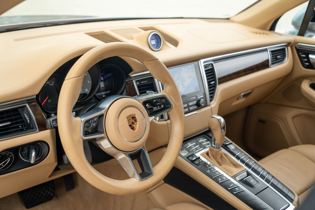2017 Porsche Macan