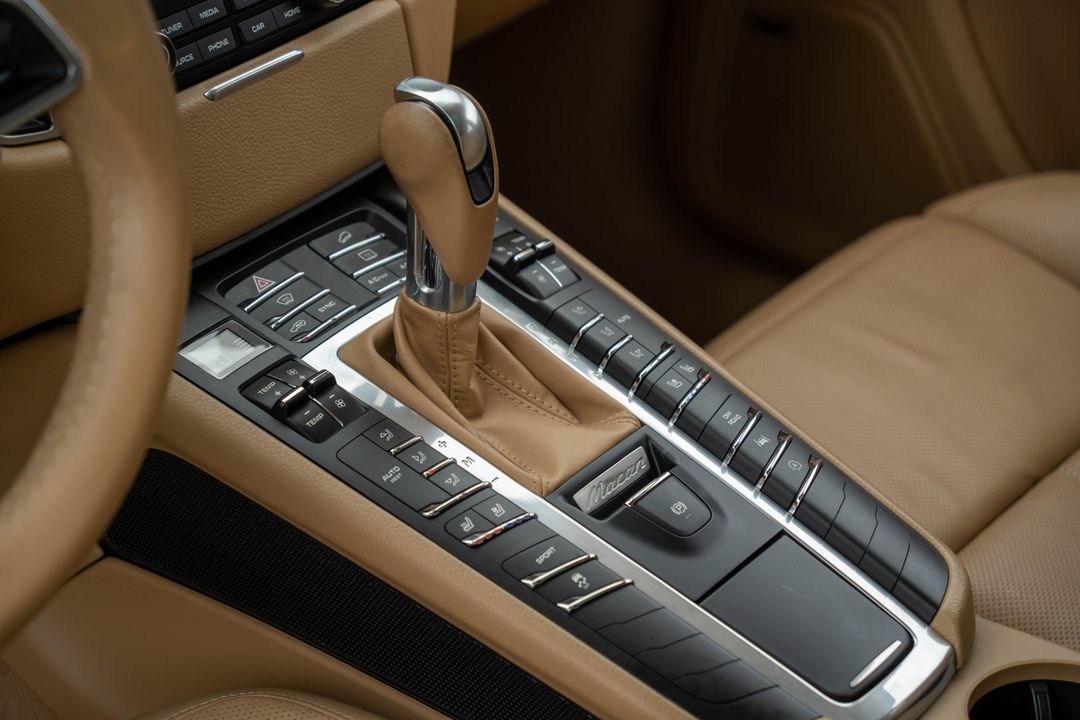 2017 Porsche Macan