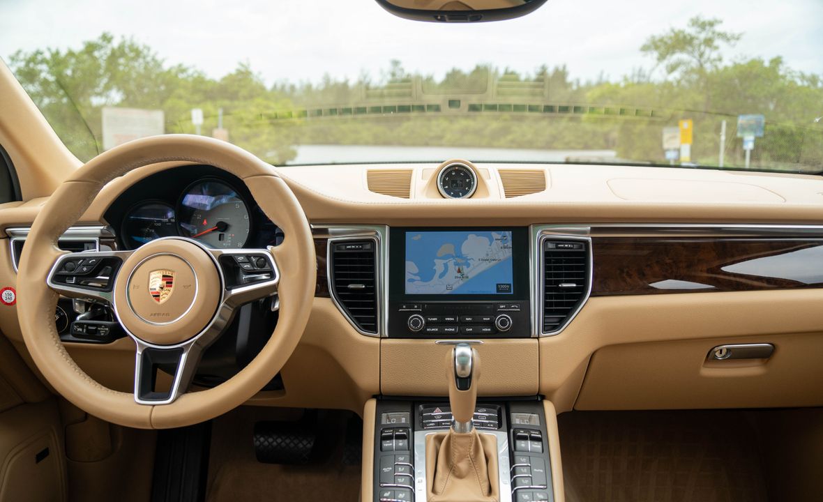 2017 Porsche Macan