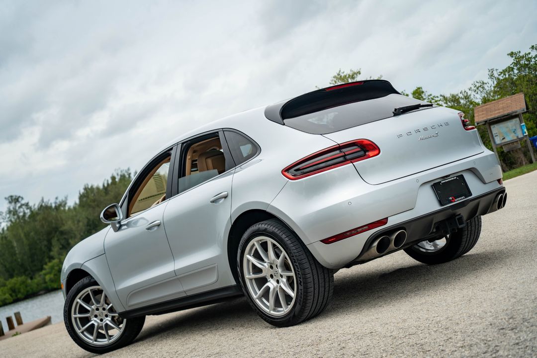 2017 Porsche Macan
