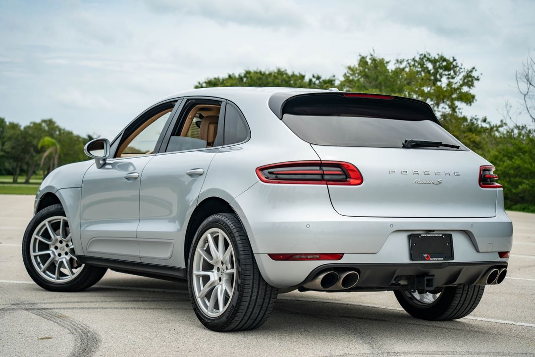 2017 Porsche Macan