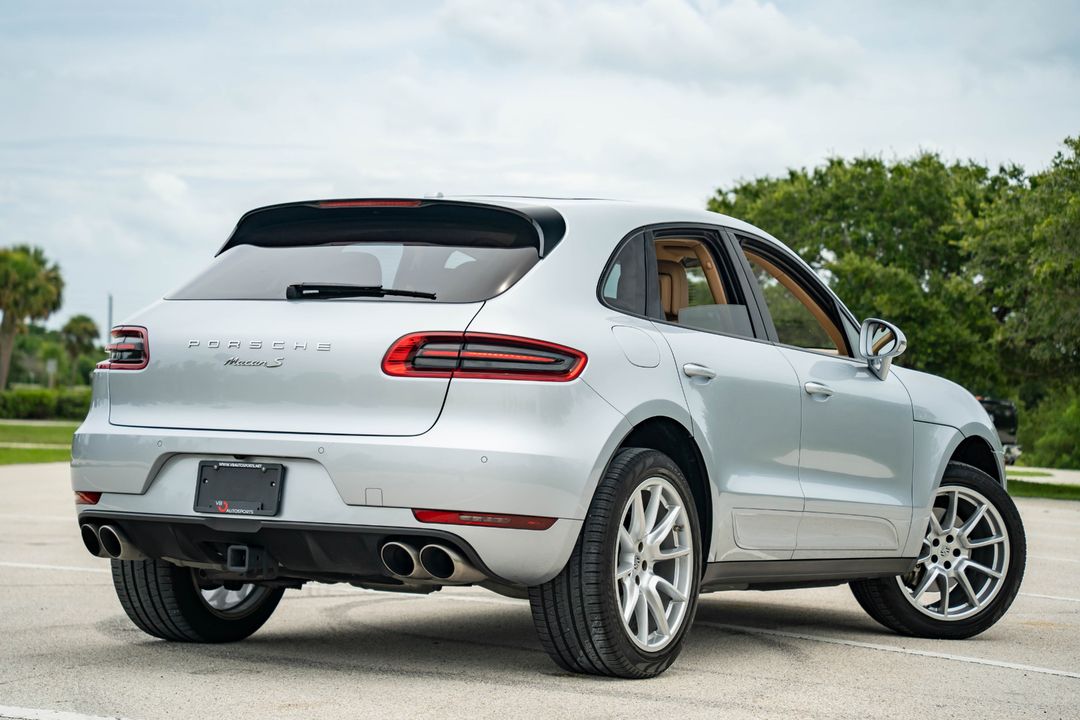 2017 Porsche Macan