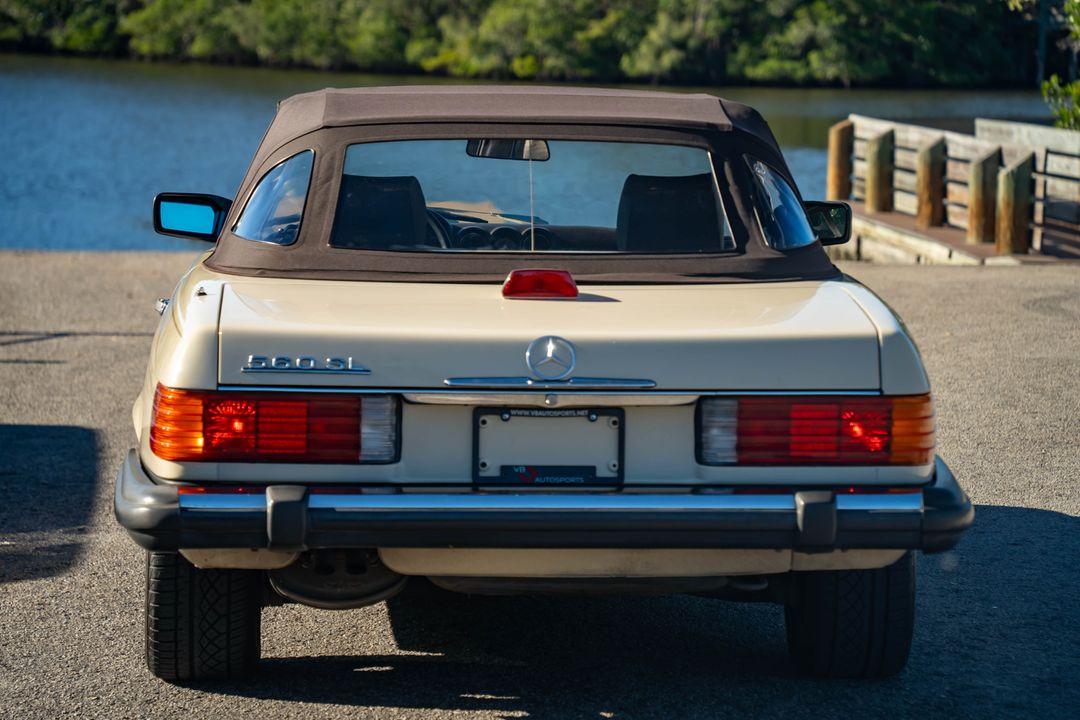 1987 Mercedes-Benz 560-Class