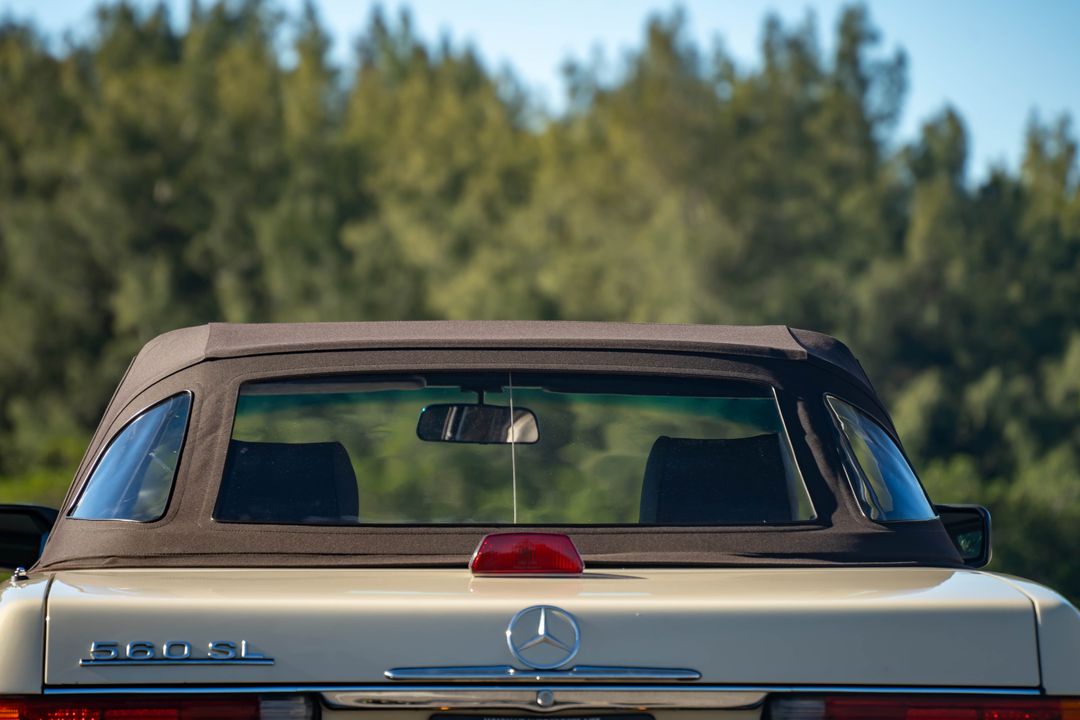 1987 Mercedes-Benz 560-Class