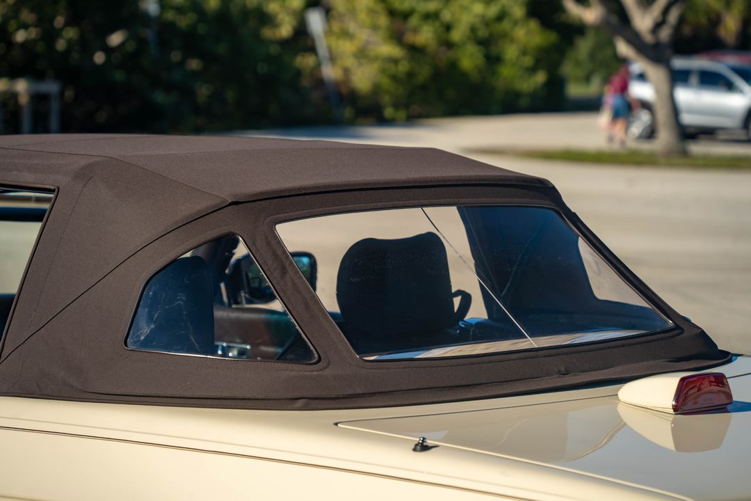 1987 Mercedes-Benz 560-Class