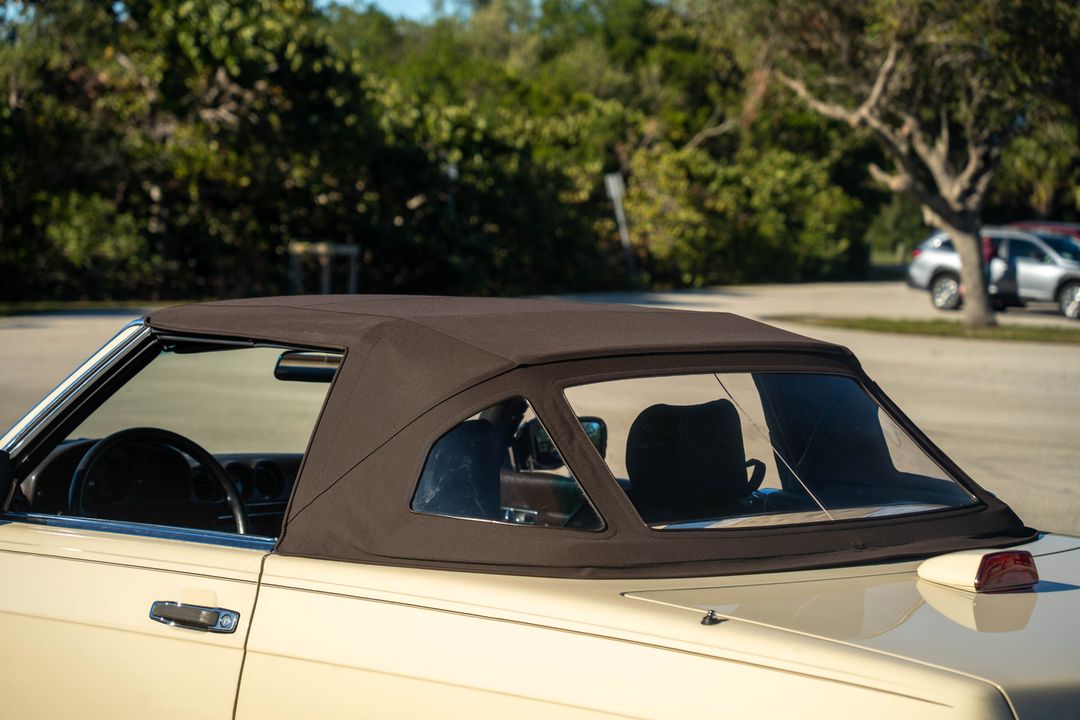 1987 Mercedes-Benz 560-Class