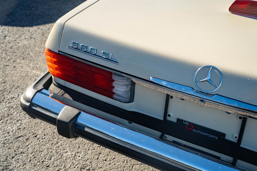 1987 Mercedes-Benz 560-Class