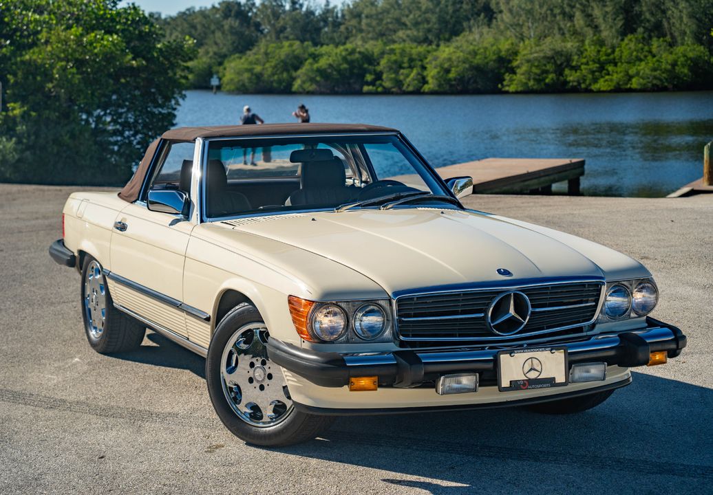 1987 Mercedes-Benz 560-Class