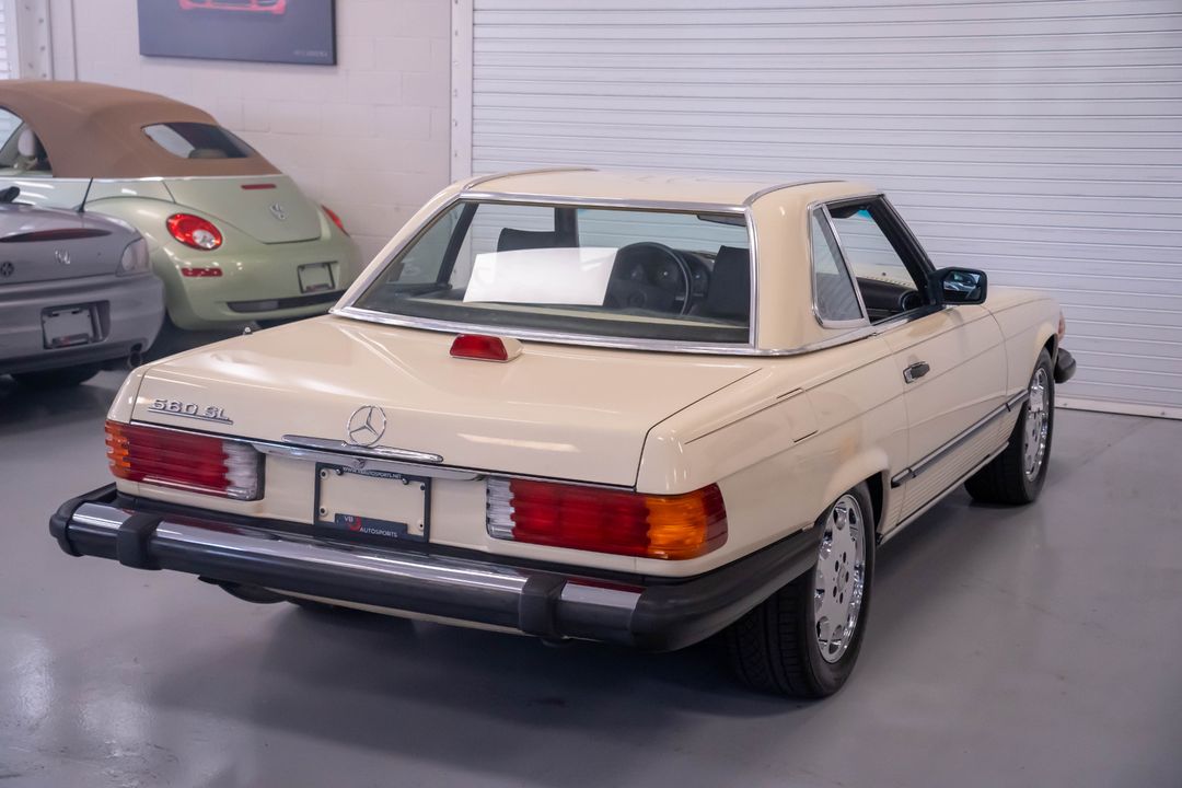 1987 Mercedes-Benz 560-Class