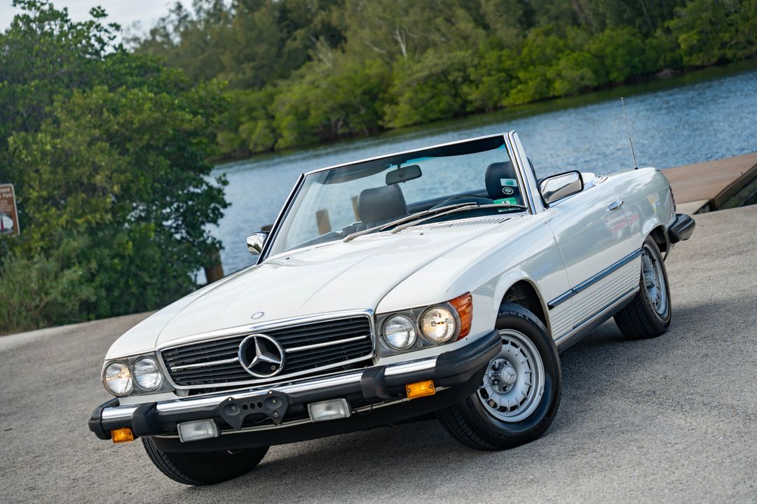 1984 Mercedes-Benz 380-Class