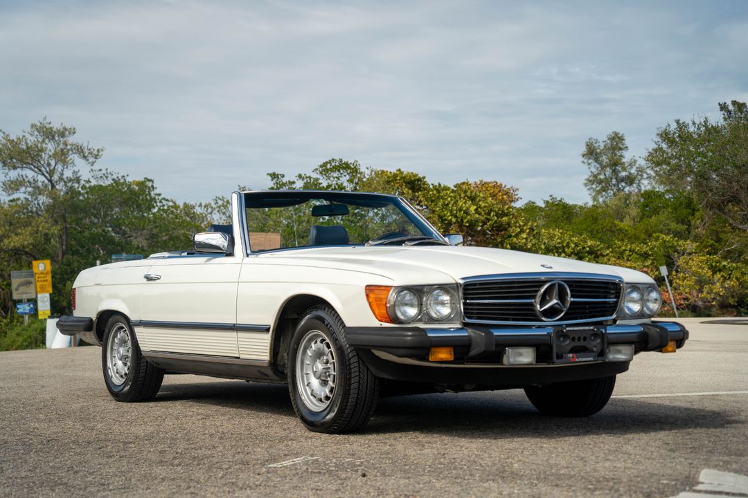 1984 Mercedes-Benz 380-Class