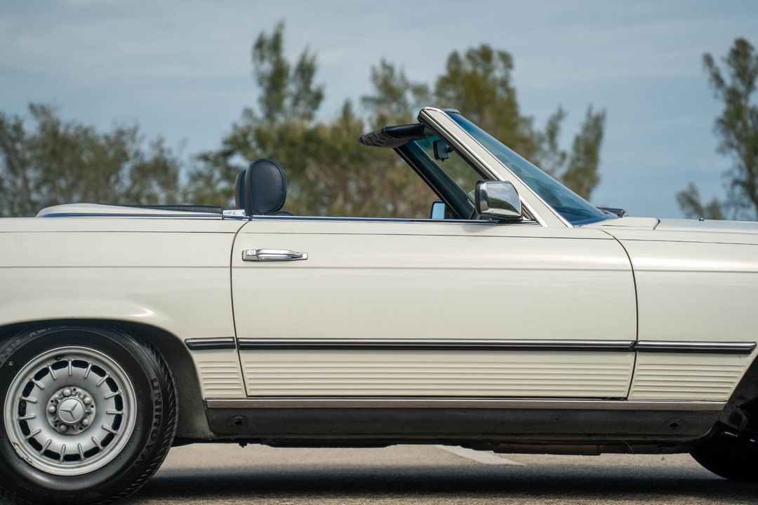 1984 Mercedes-Benz 380-Class