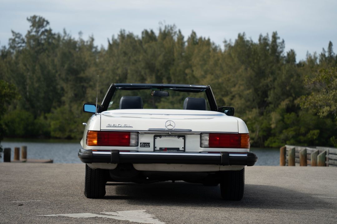 1984 Mercedes-Benz 380-Class