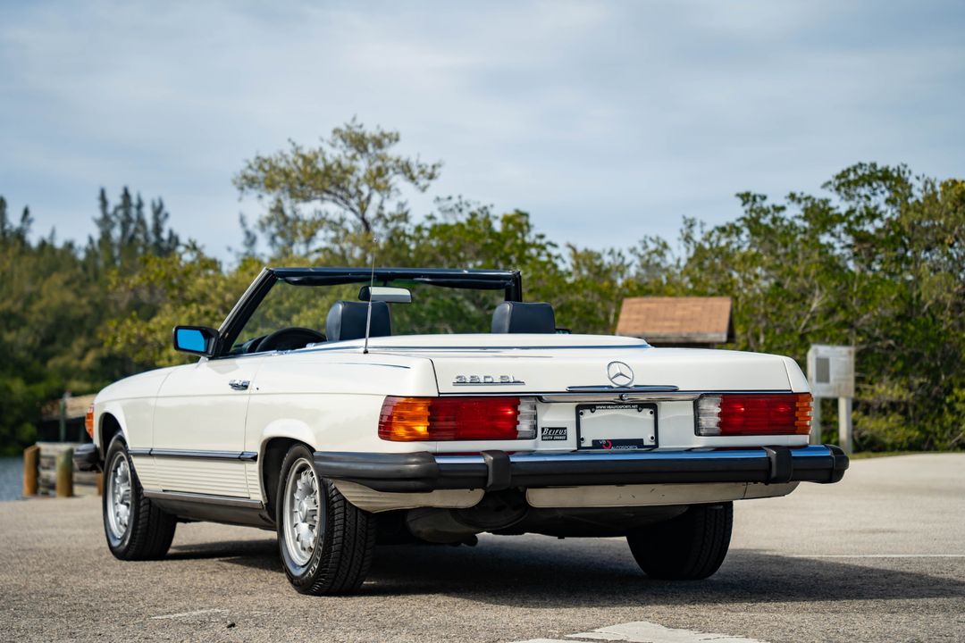 1984 Mercedes-Benz 380-Class