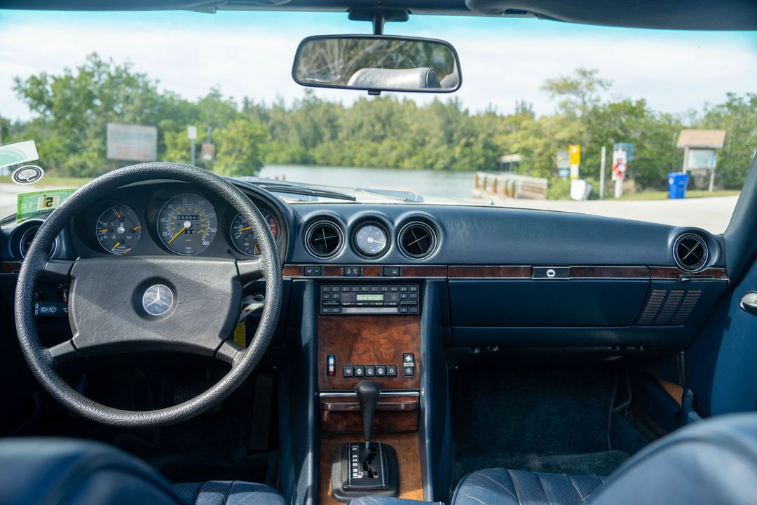1984 Mercedes-Benz 380-Class