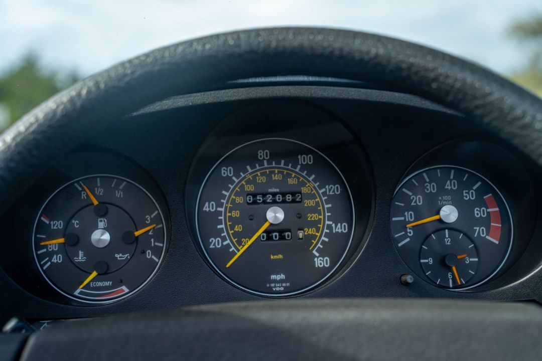 1984 Mercedes-Benz 380-Class