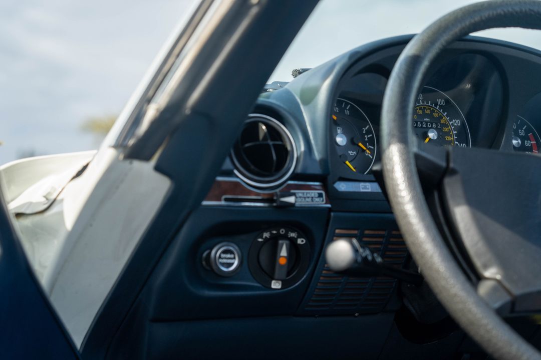 1984 Mercedes-Benz 380-Class