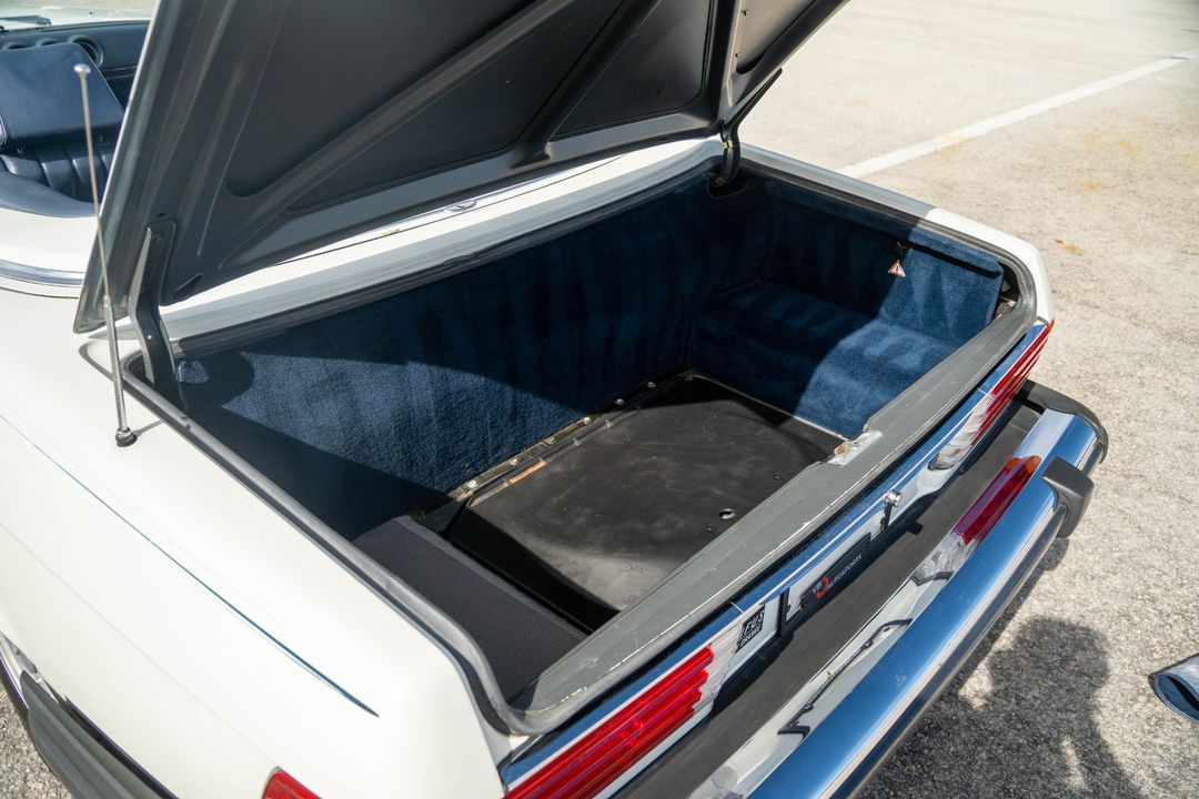 1984 Mercedes-Benz 380-Class