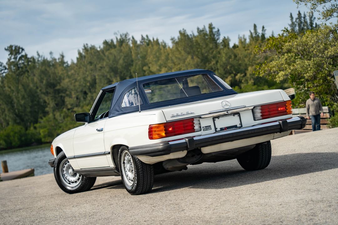 1984 Mercedes-Benz 380-Class