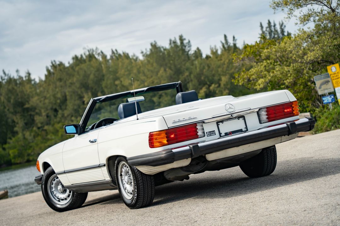 1984 Mercedes-Benz 380-Class