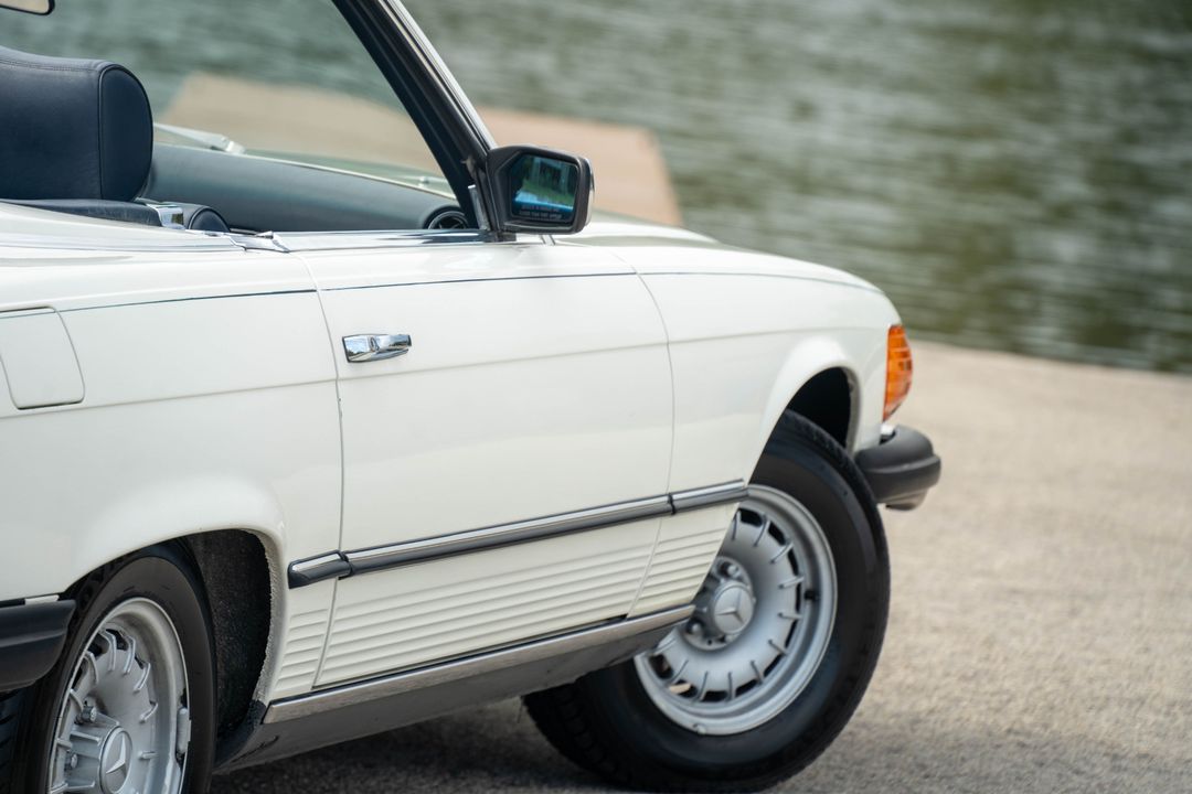 1984 Mercedes-Benz 380-Class
